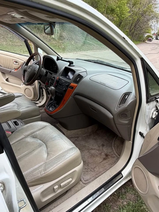 2003 Lexus RX 1st Gen - Image 8 of 10