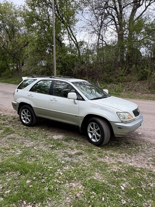 2003 Lexus RX 1st Gen - Image 9 of 10
