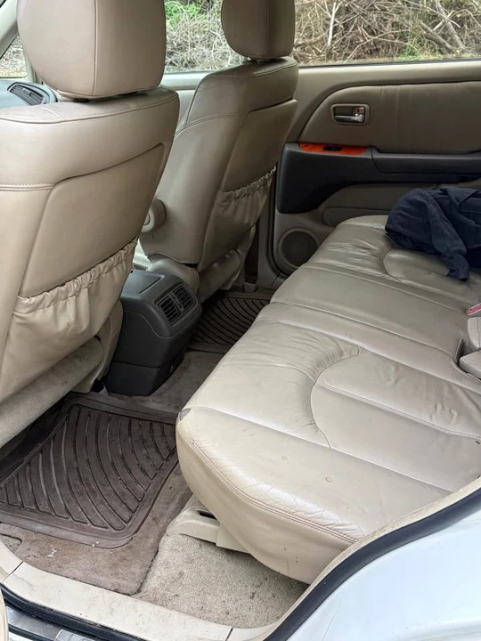 2003 Lexus RX 1st Gen - Image 6 of 10
