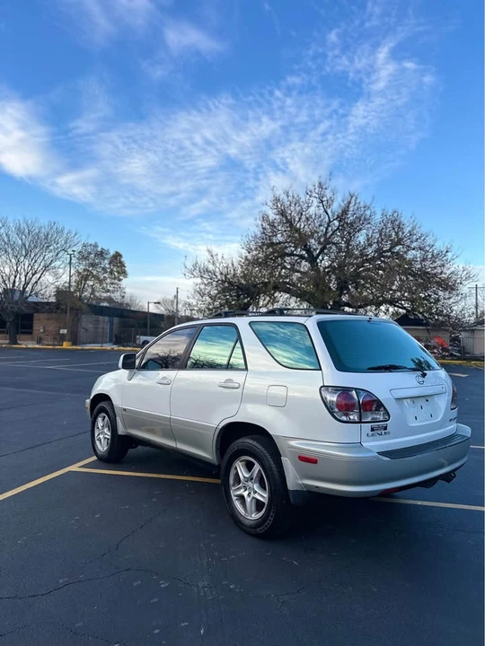 2003 Lexus RX 1st Gen - Image 3 of 13