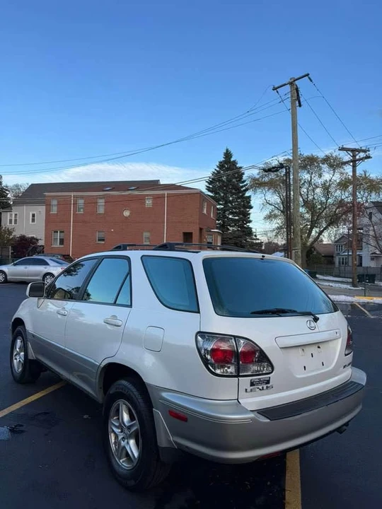 2003 Lexus RX 1st Gen - Image 4 of 13