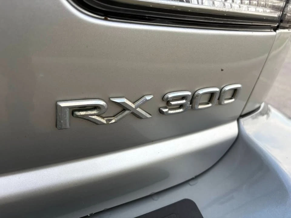 2003 Lexus RX 1st Gen - Image 19 of 19