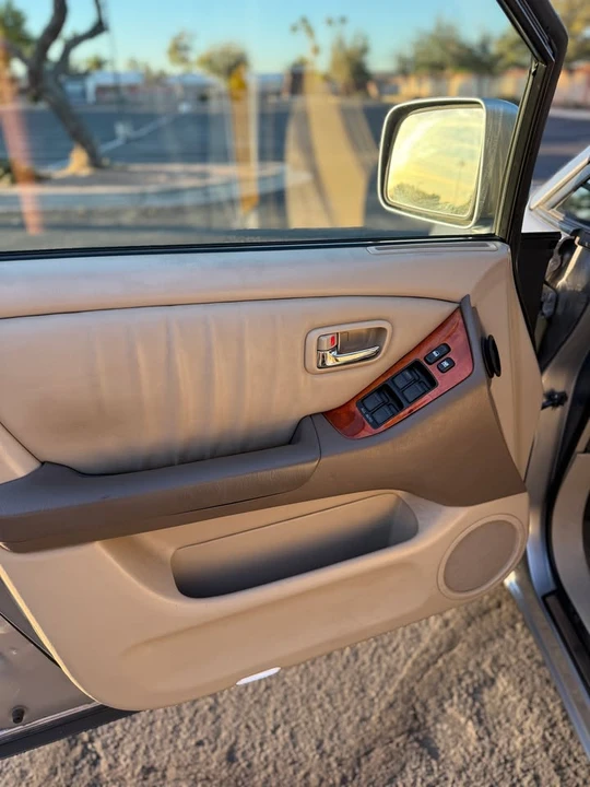 2003 Lexus RX 1st Gen - Image 16 of 20
