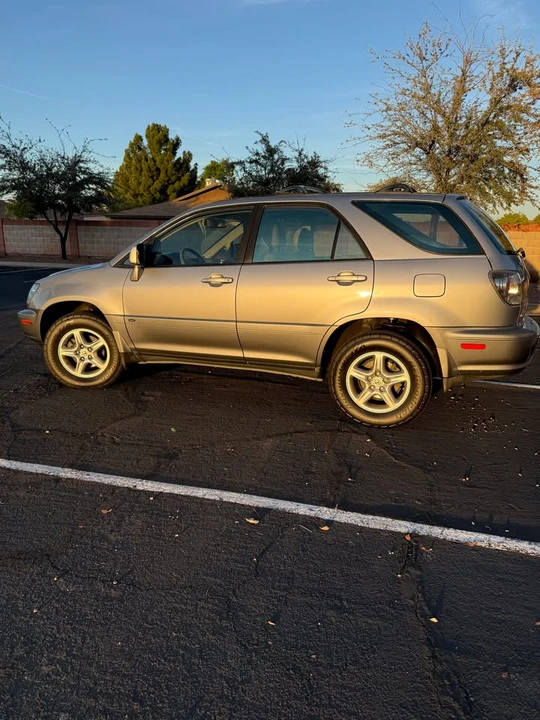2003 Lexus RX 1st Gen - Image 2 of 20