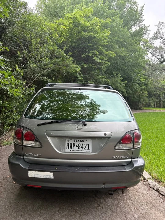 2003 Lexus RX 1st Gen - Image 4 of 8