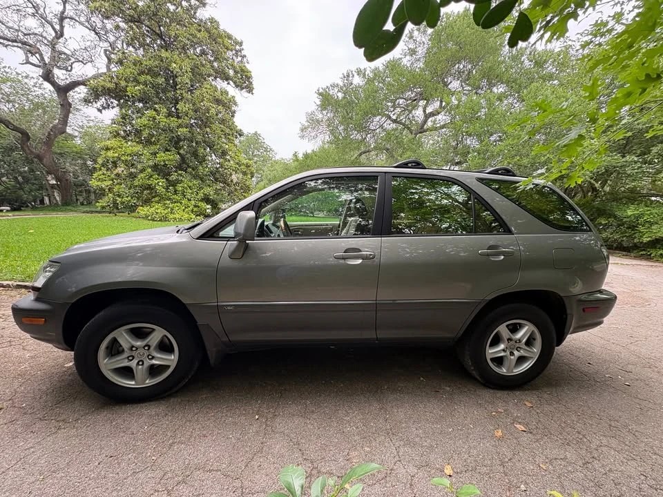 2003 Lexus RX 1st Gen - Image 3 of 8