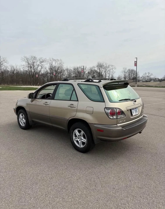 2003 Lexus RX 1st Gen - Image 3 of 11