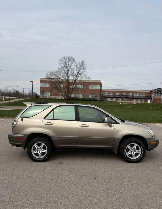 2003 Lexus RX 1st Gen - Image 6 of 11