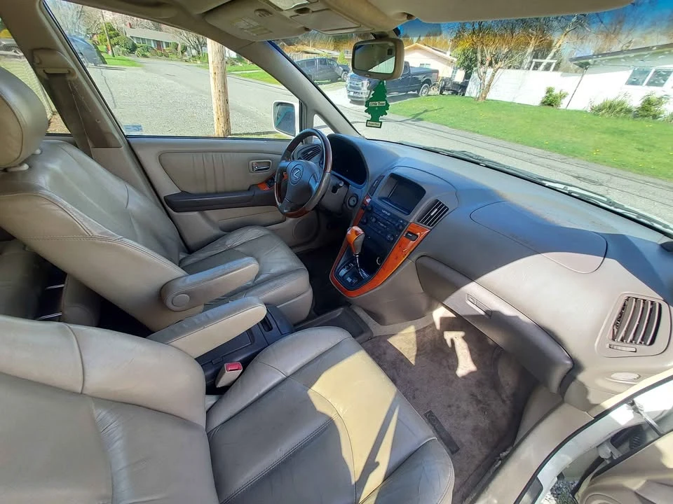 2003 Lexus RX 1st Gen - Image 5 of 10