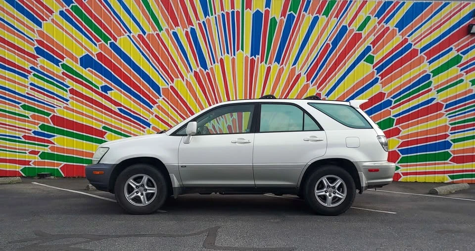 2003 Lexus RX 1st Gen - Image 2 of 10