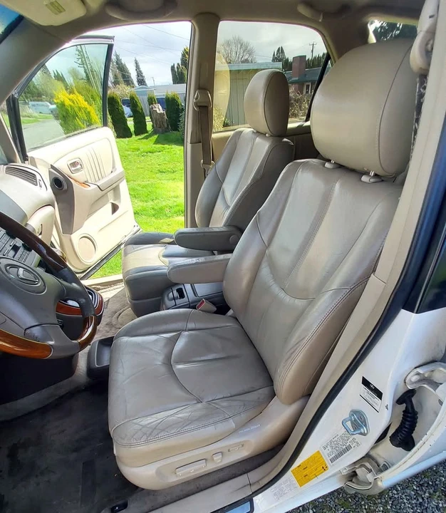 2003 Lexus RX 1st Gen - Image 8 of 10