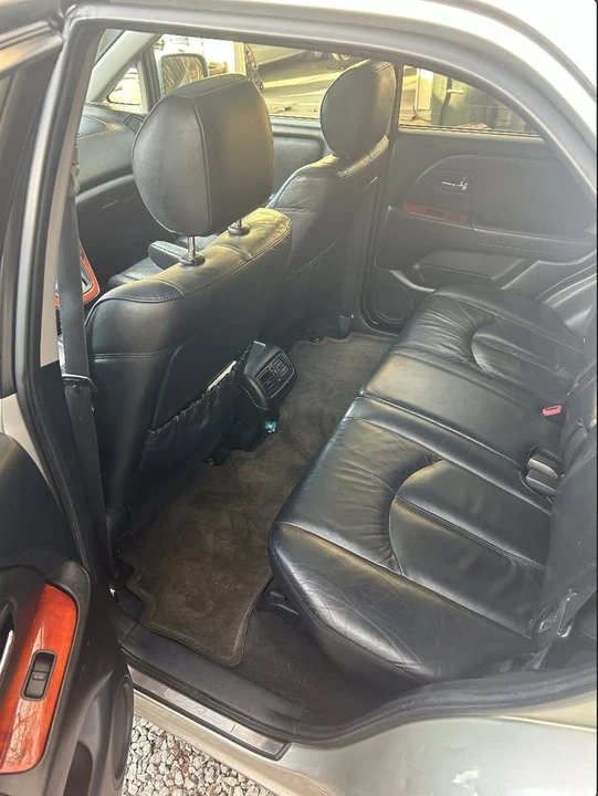 2003 Lexus RX 1st Gen - Image 6 of 10
