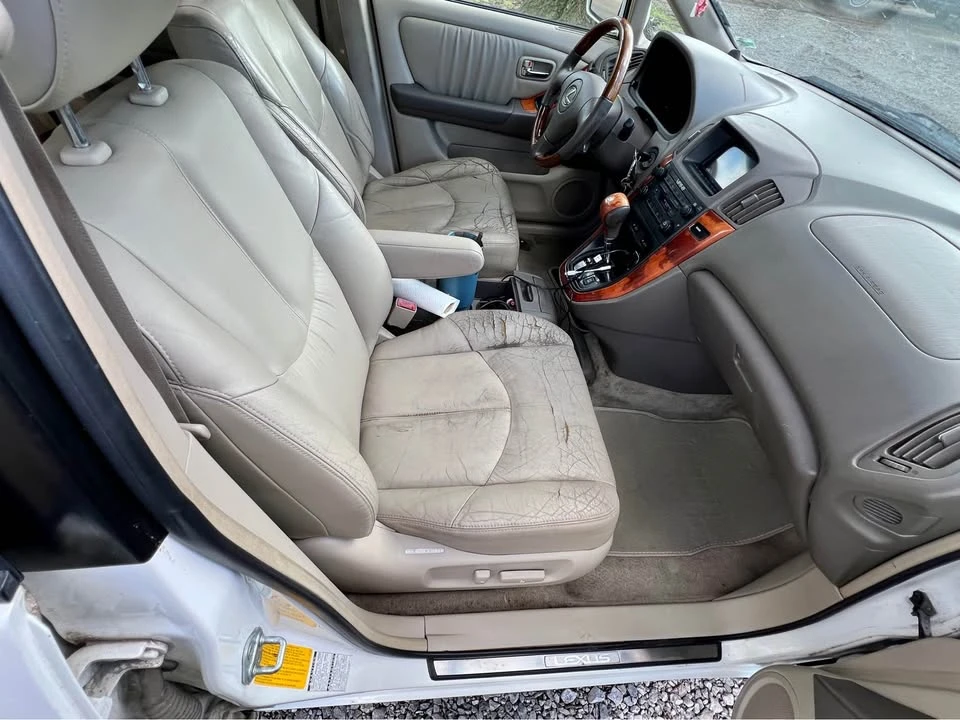 2003 Lexus RX 1st Gen - Image 5 of 12