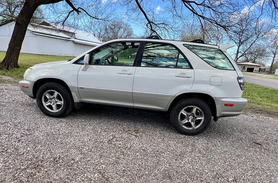 2003 Lexus RX 1st Gen - Image 2 of 12