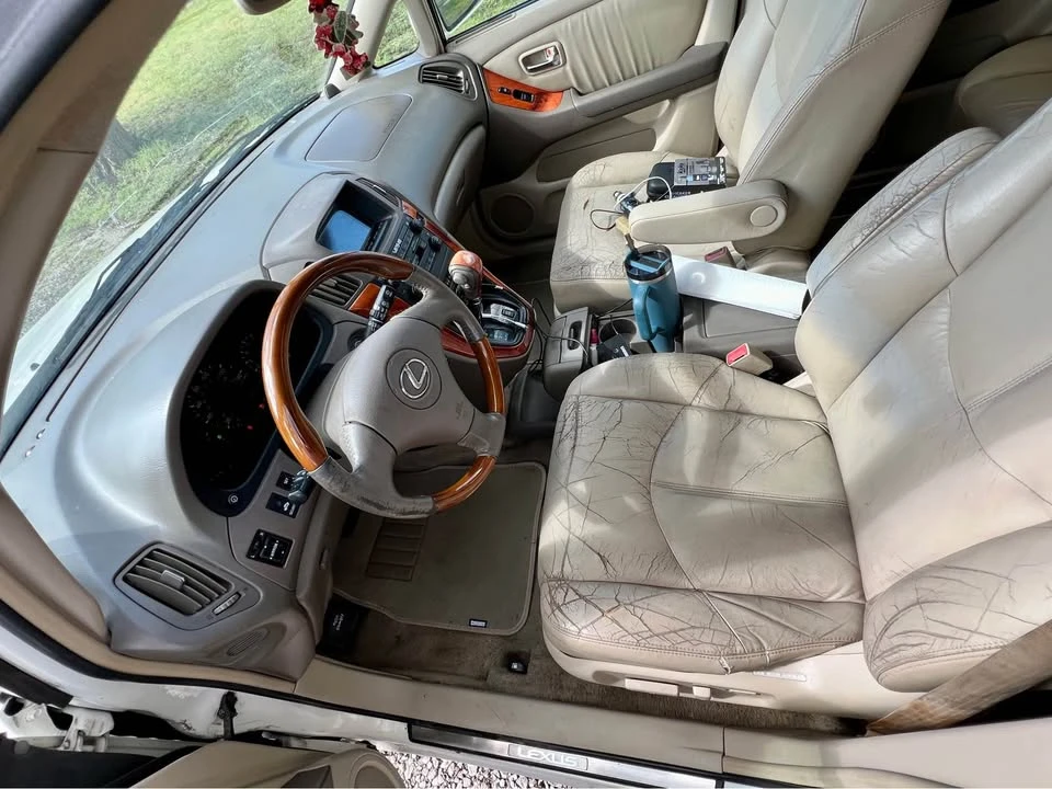 2003 Lexus RX 1st Gen - Image 6 of 12
