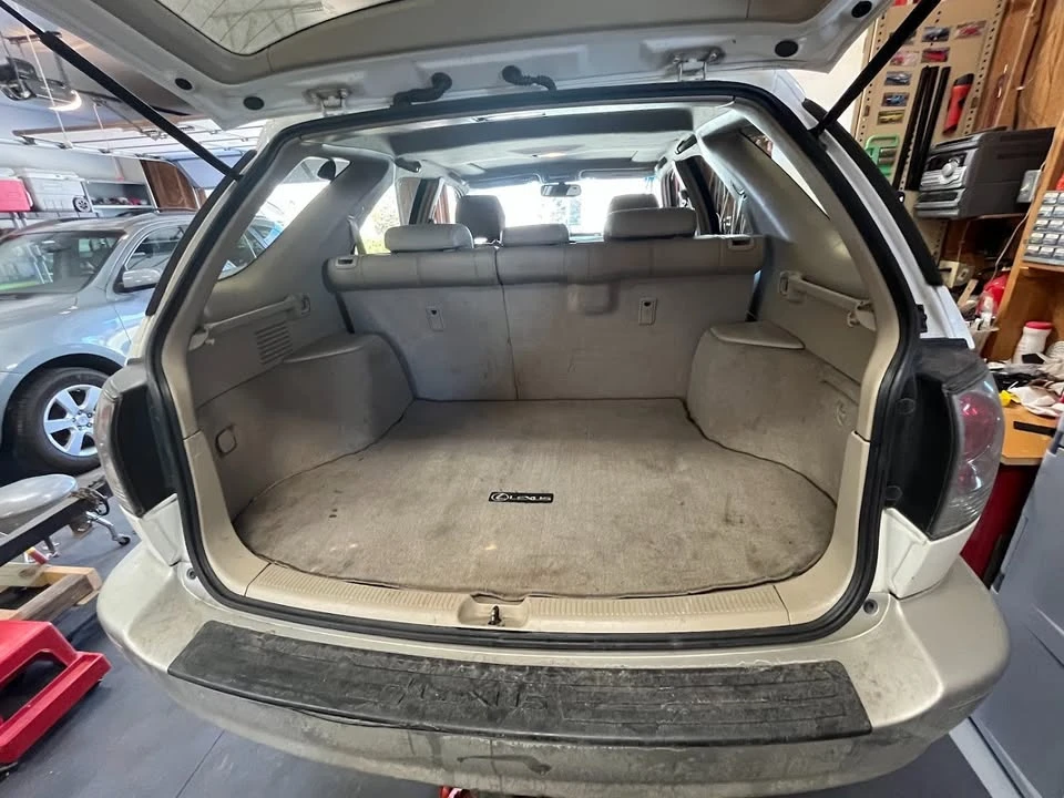 2003 Lexus RX 1st Gen - Image 4 of 9