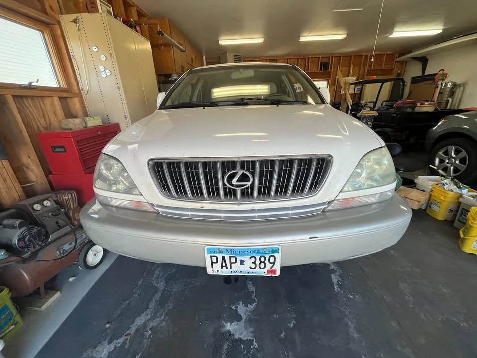 2003 Lexus RX 1st Gen - Image 2 of 9