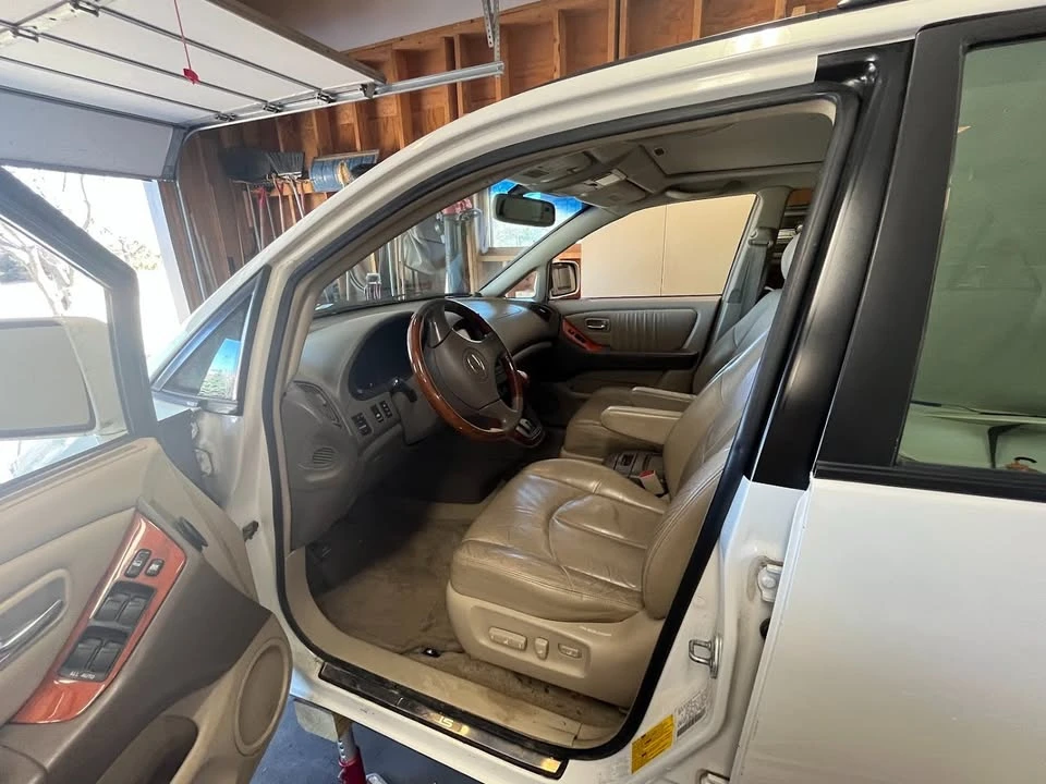 2003 Lexus RX 1st Gen - Image 6 of 9