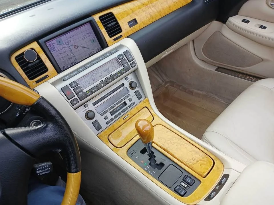 2003 Lexus SC430 - Image 16 of 18