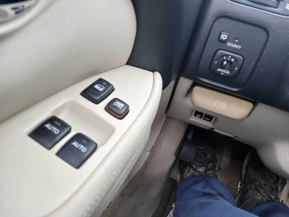 2003 Lexus SC430 - Image 13 of 18