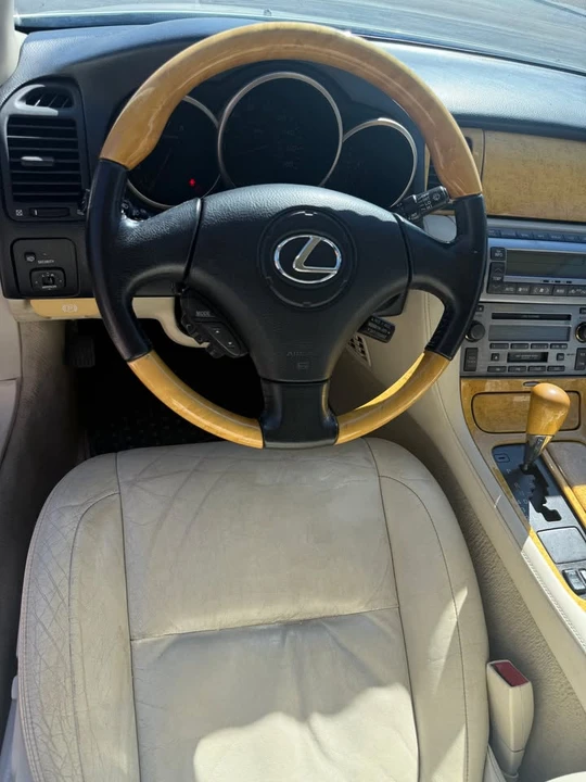 2003 Lexus SC430 - Image 9 of 18