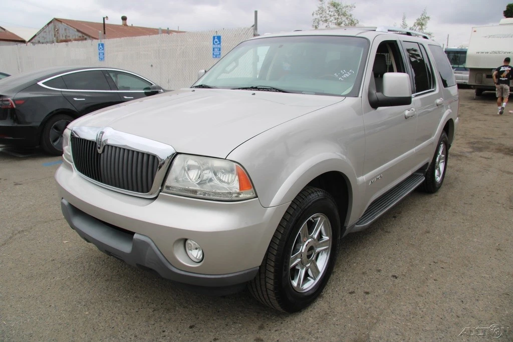2003 Lincoln Aviator 1st Gen - Image 2 of 21