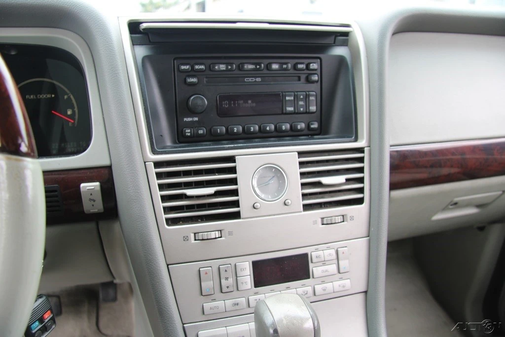 2003 Lincoln Aviator 1st Gen - Image 19 of 21