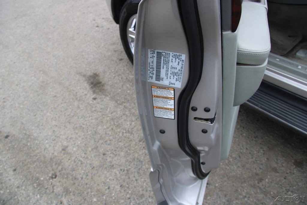 2003 Lincoln Aviator 1st Gen - Image 13 of 21