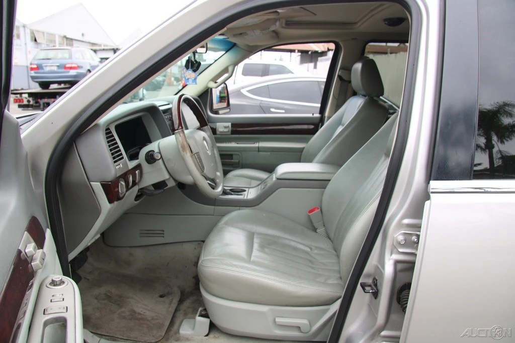 2003 Lincoln Aviator 1st Gen - Image 15 of 21