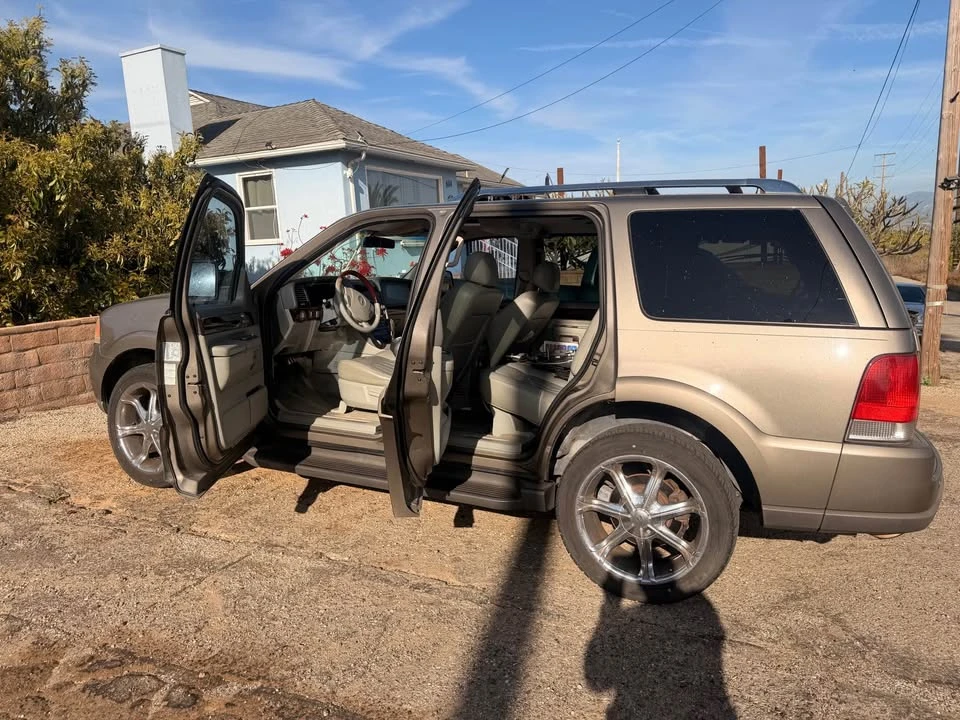 2003 Lincoln Aviator 1st Gen - Image 4 of 12