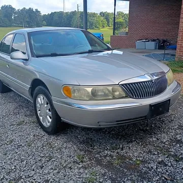 2003 Lincoln Continental Executive Sedan 4D