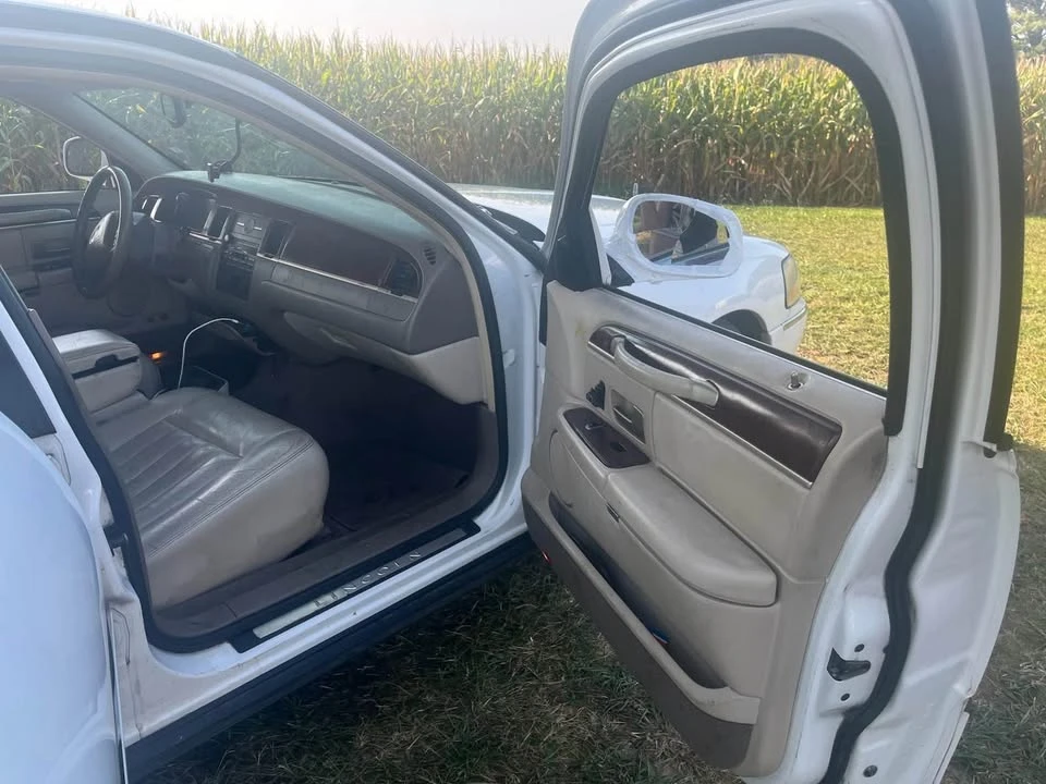2003 Lincoln Continental - Image 7 of 9