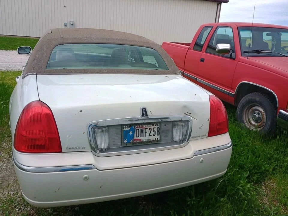 2003 Lincoln Continental - Image 2 of 14