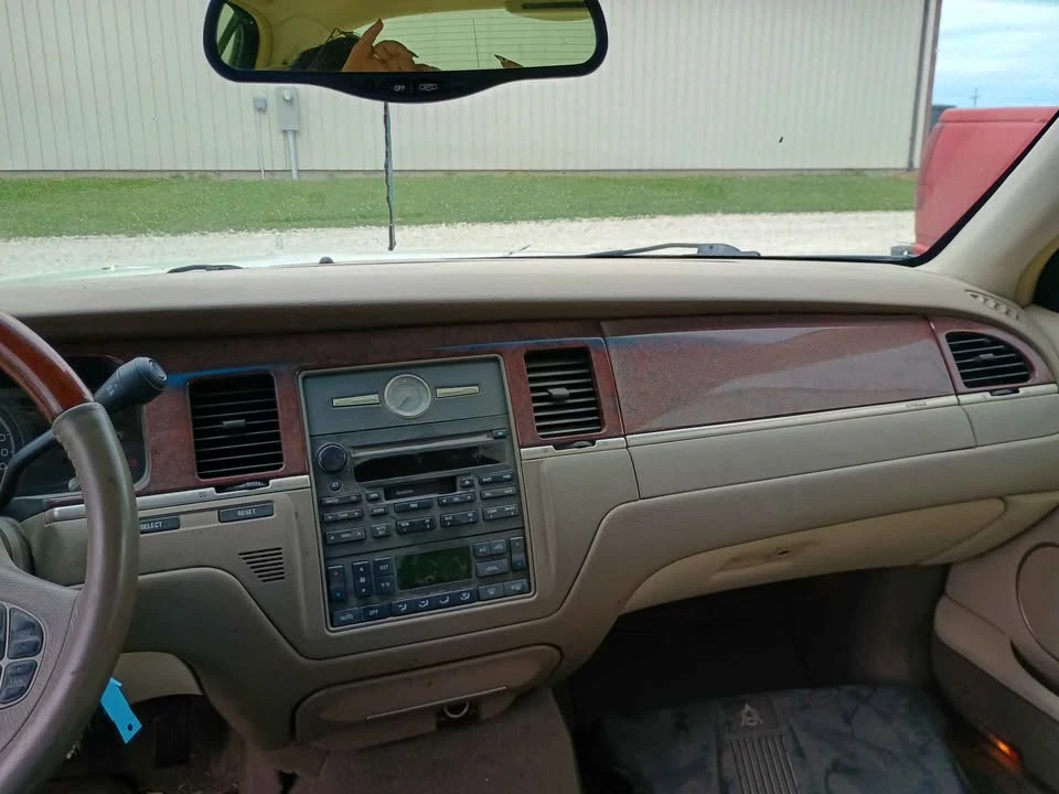 2003 Lincoln Continental - Image 10 of 14