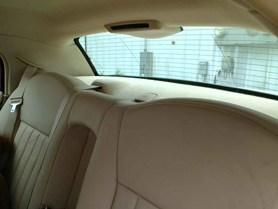 2003 Lincoln Continental - Image 12 of 14