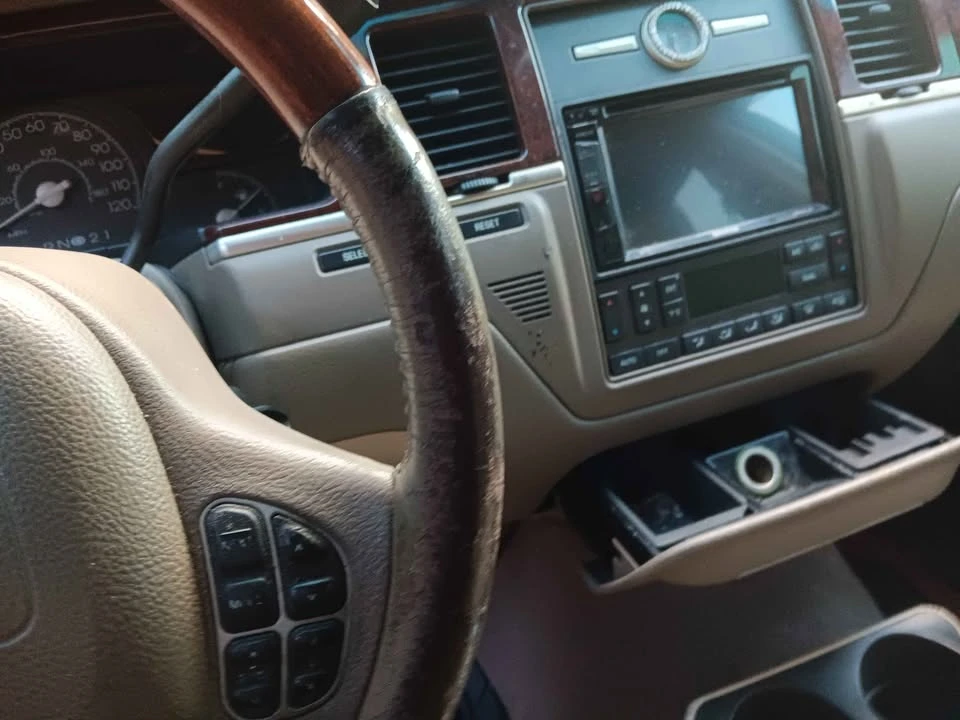 2003 Lincoln Continental - Image 4 of 5