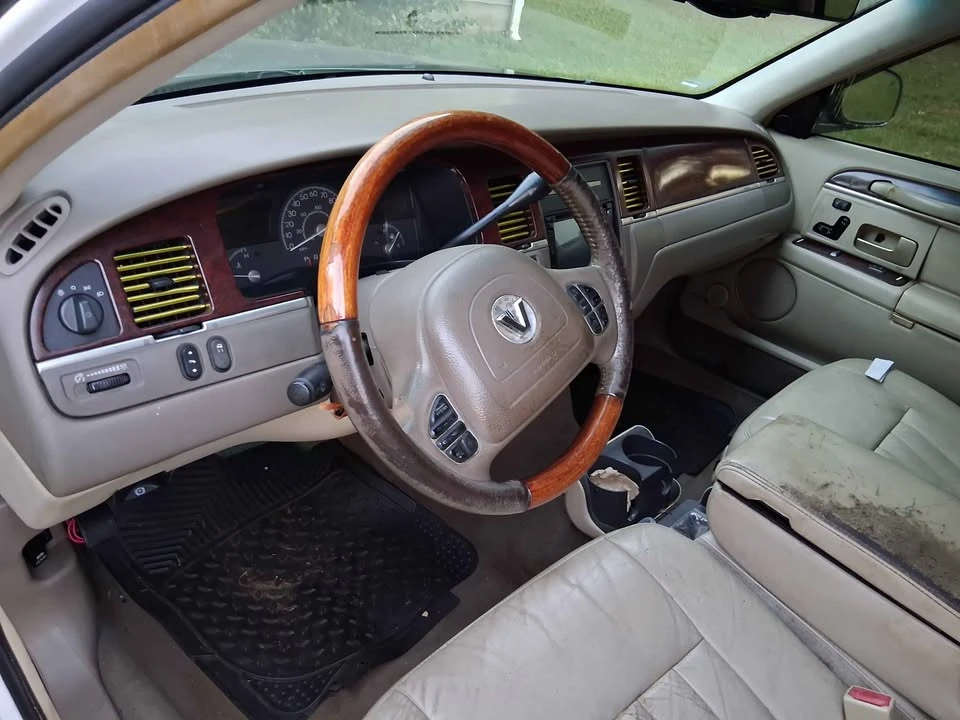 2003 Lincoln Continental - Image 7 of 7