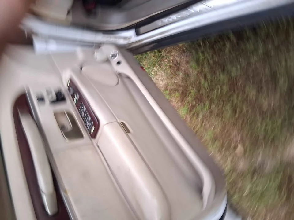 2003 Lincoln Continental - Image 5 of 7