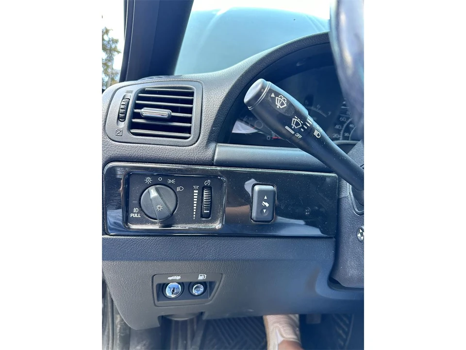 2003 Lincoln LS - Image 24 of 27