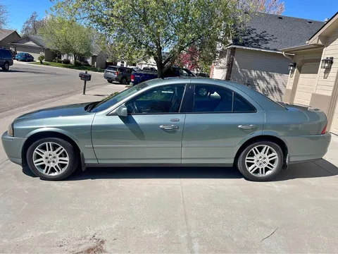 2003 Lincoln LS V8 Sedan 4D