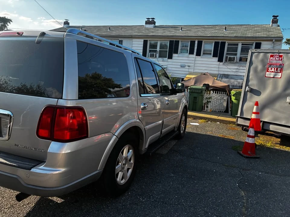 2003 Lincoln Navigator 2nd Gen - Image 6 of 7