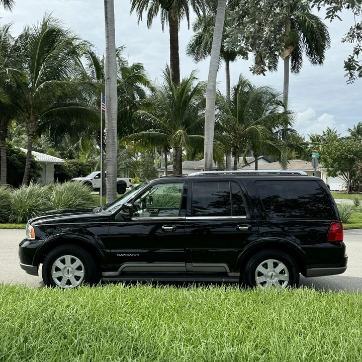 2003 Lincoln Navigator 2nd Gen - Image 7 of 12