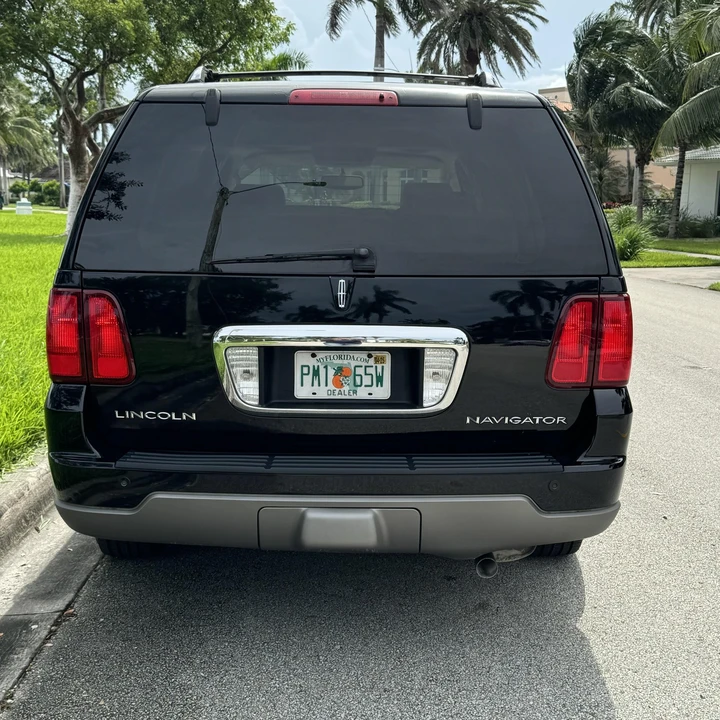 2003 Lincoln Navigator 2nd Gen - Image 10 of 12