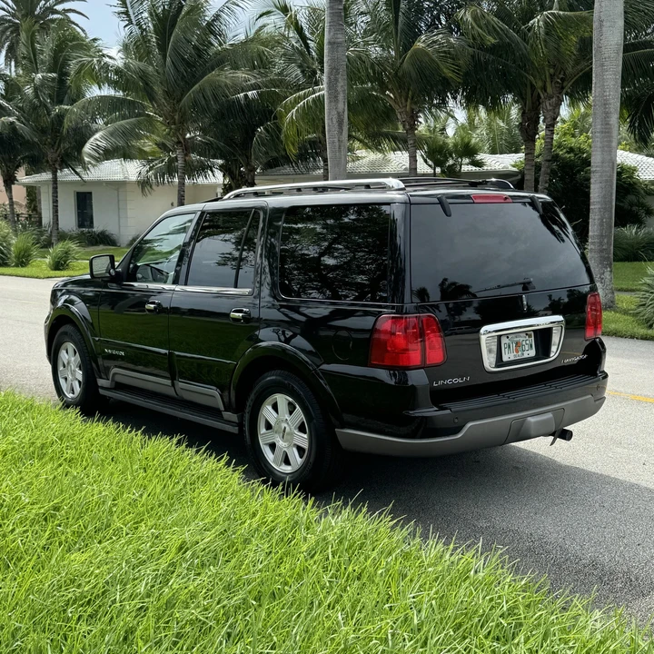 2003 Lincoln Navigator 2nd Gen - Image 8 of 12