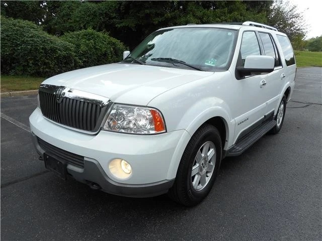 2003 Lincoln Navigator 2nd Gen - Image 9 of 12
