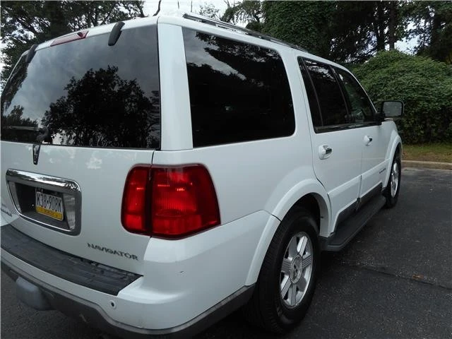 2003 Lincoln Navigator 2nd Gen - Image 4 of 12