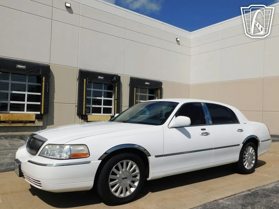 2003 Lincoln Town Car - Image 12 of 12