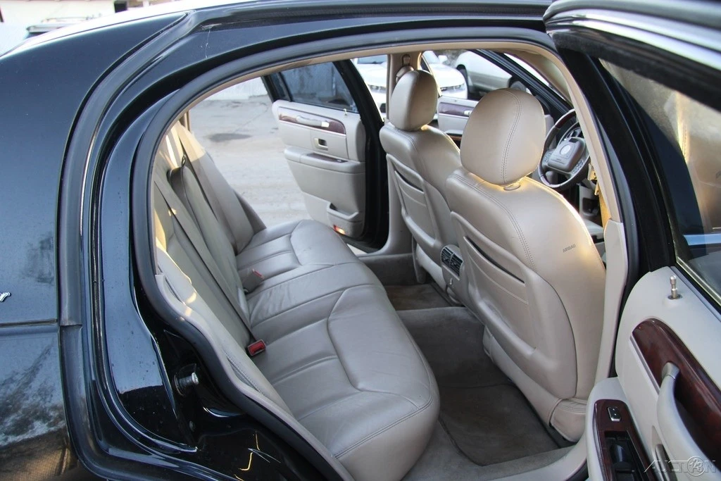 2003 Lincoln Town Car - Image 21 of 21