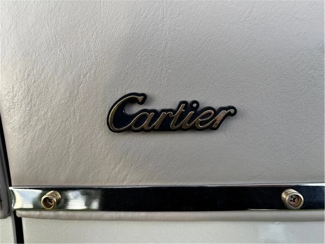 2003 Lincoln Town Car - Image 9 of 21
