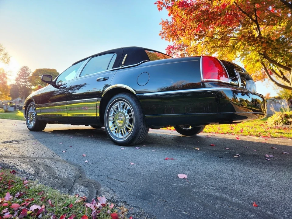2003 Lincoln Town Car - Image 21 of 21